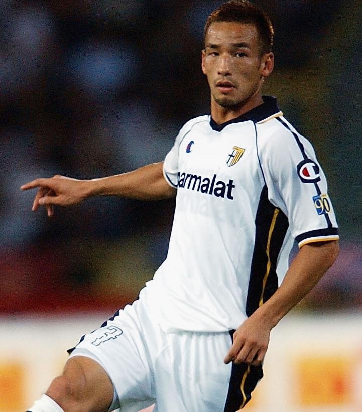 中田英寿氏も着た90周年記念！パルマ「2003-04アウェイ」ユニフォーム