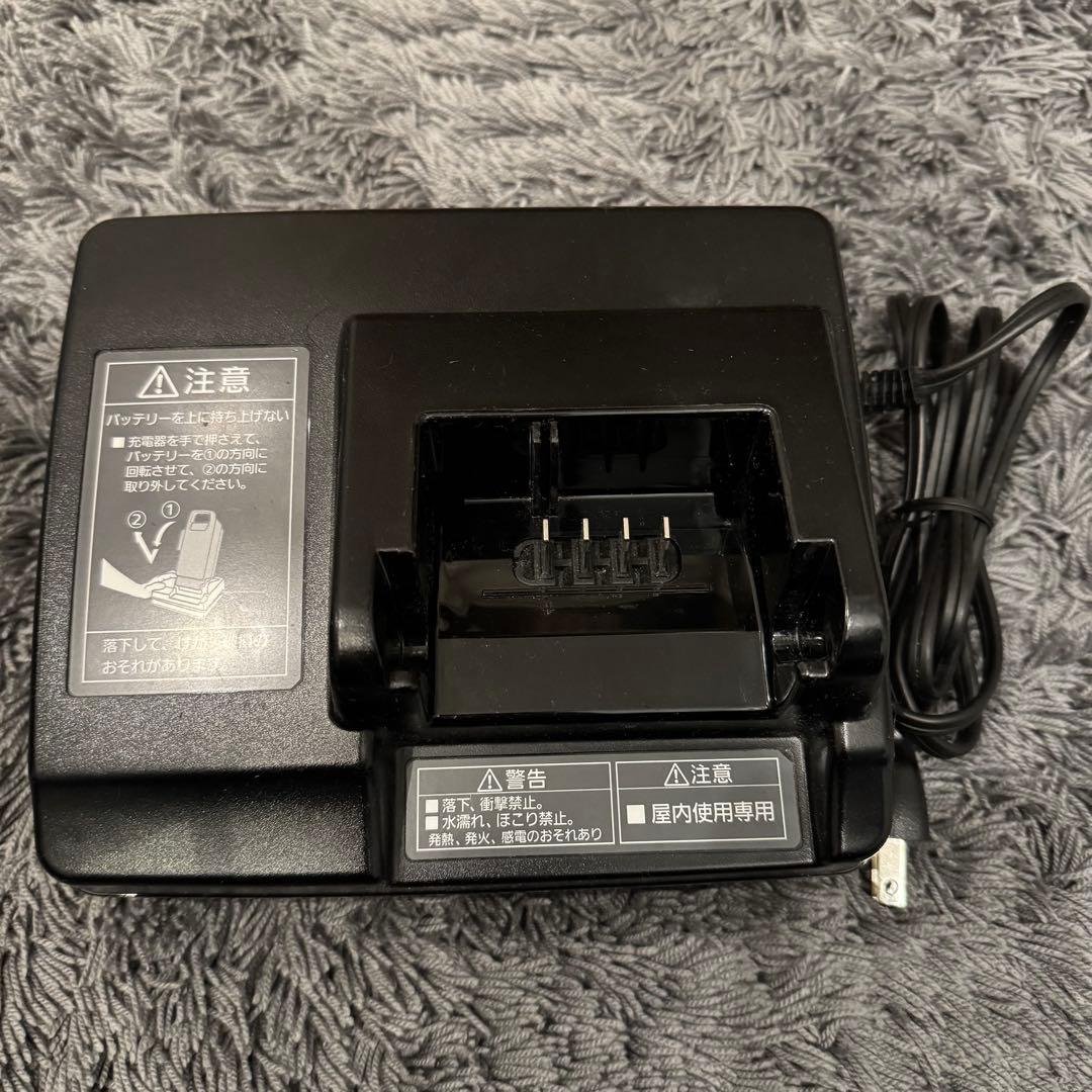 Panasonic 電動自転車　バッテリー充電器 NKJ069Z2 Amazon.co.jp: Panasonic(パナソニック) スタンド式専用充電器