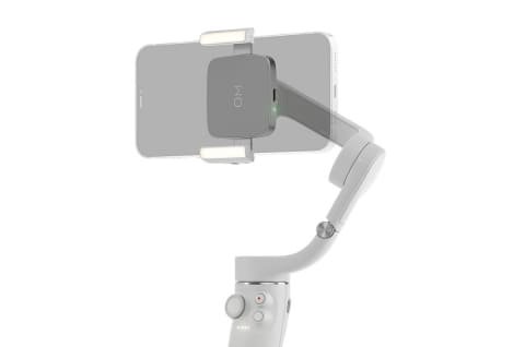 DJI、スマホ用ジンバル「OM 5」。延長ロッド内蔵で多彩な撮影 - AV Watch